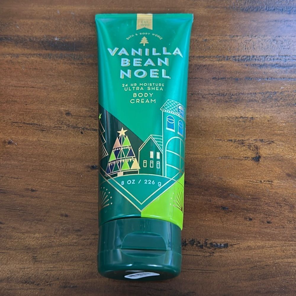 Vanilla Bean Noel
Ultimate Hydration Body Cream 8oz NEW